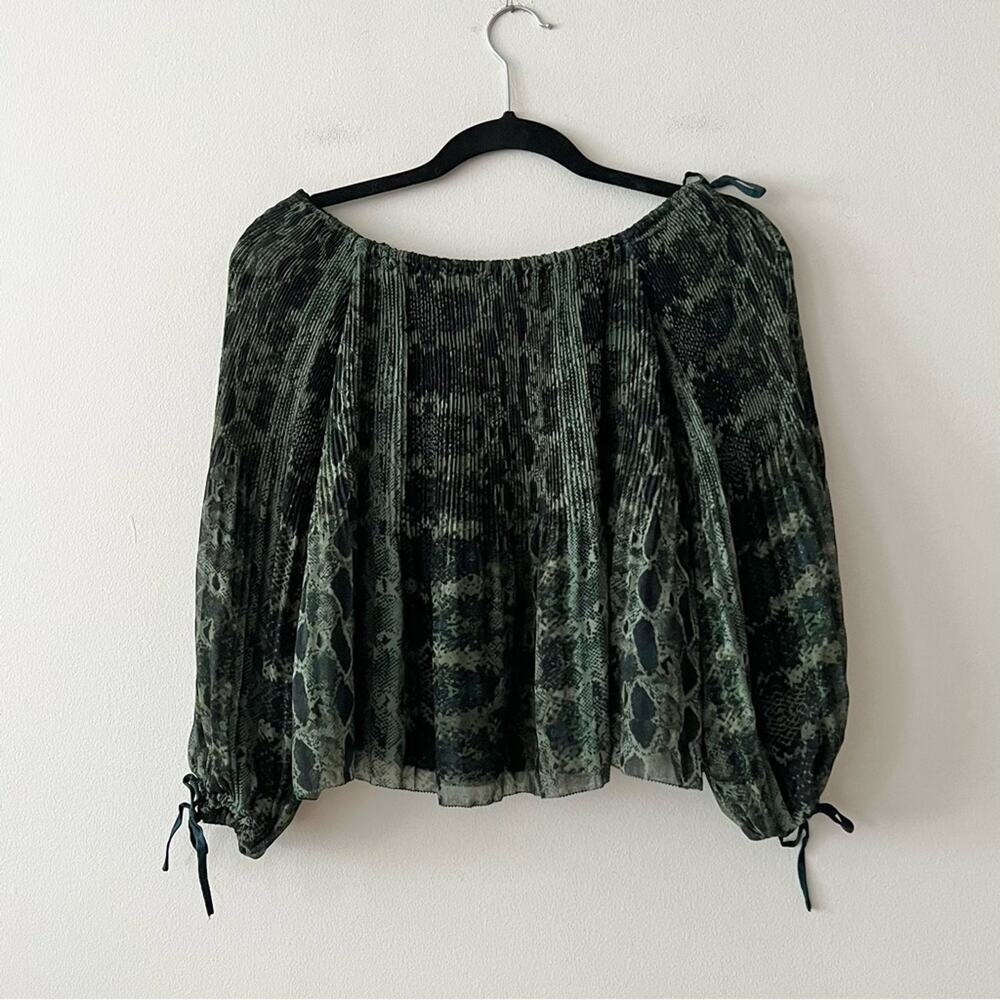 Aritzia Wilfred Talence Green Snake Off-the-Shoulder Blouse